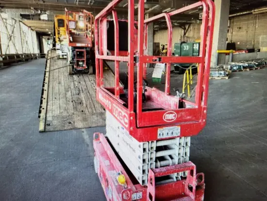 2018 MEC MICRO 19 Scissor Lift