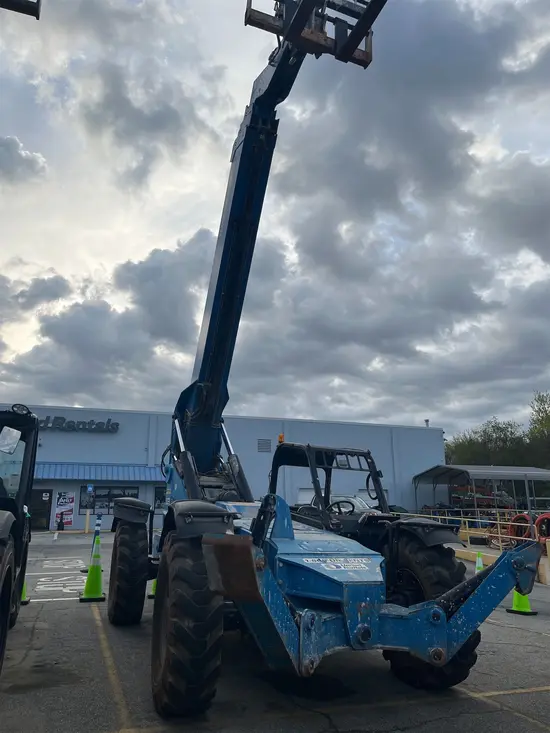 2016 Genie GTH-1056 Forklift