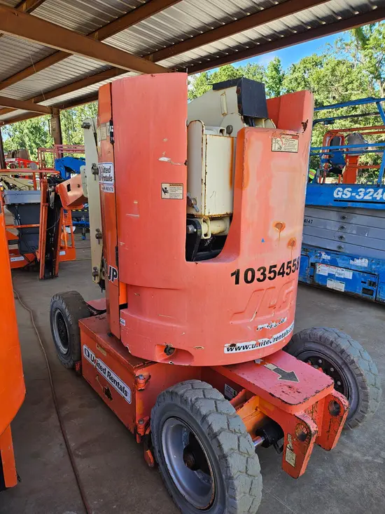 2015 JLG E300AJP Articulating Boom Lift