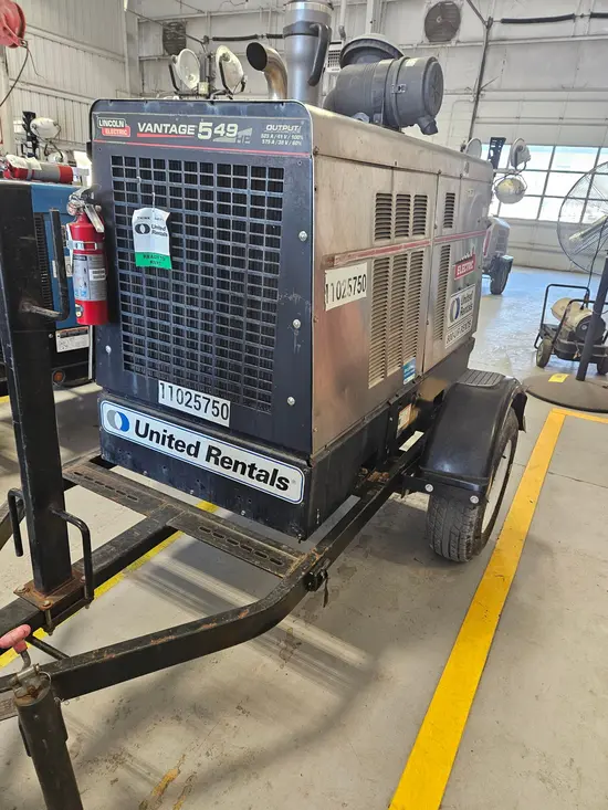2019 Lincoln Electric VANTAGE 549 Welder