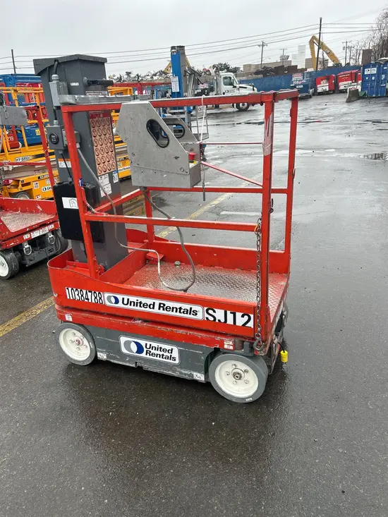 2015 Skyjack SJ12 Self-Propelled One-Person Lift