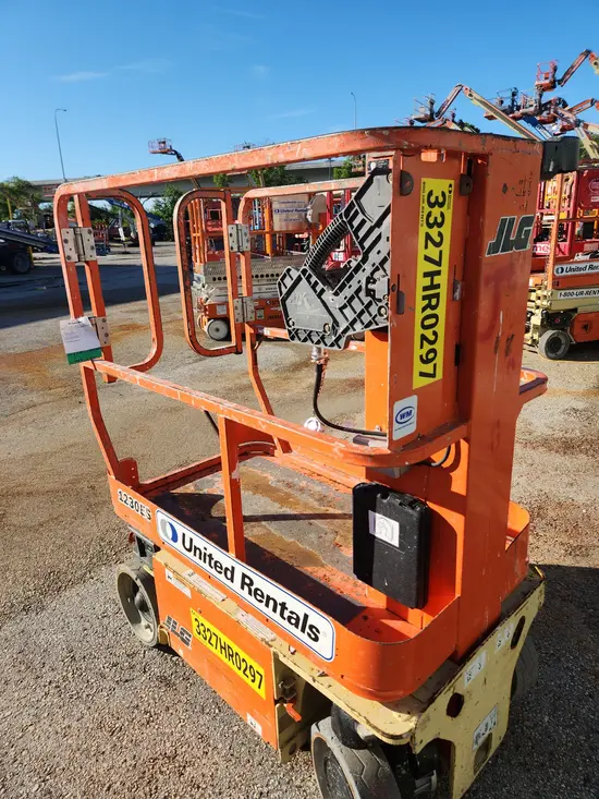 2019 JLG 1230ES Self-Propelled One-Person Lift