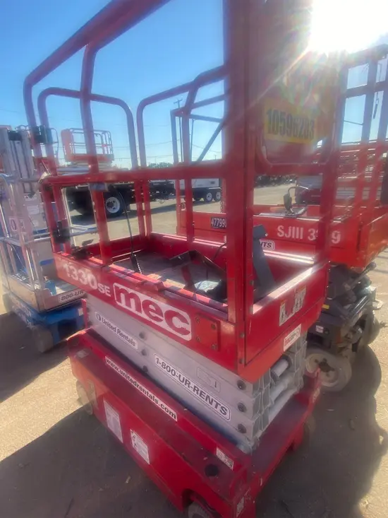 2017 MEC 1330SE Scissor Lift