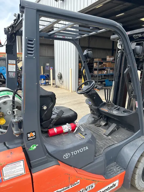 2018 Toyota 8FGU25 Warehouse Forklift