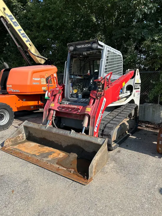 2021 Takeuchi TL12R2-CR Track Loader