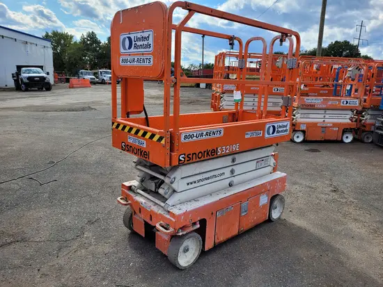 2018 Snorkel S3219E Scissor Lift