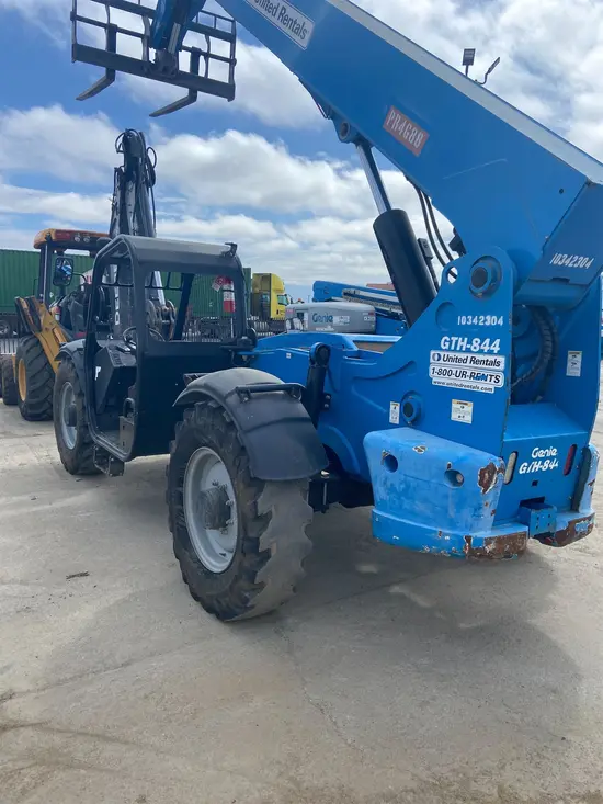 2015 Genie GTH-844 Forklift