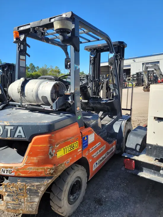 2020 Toyota 8FGU25 Warehouse Forklift