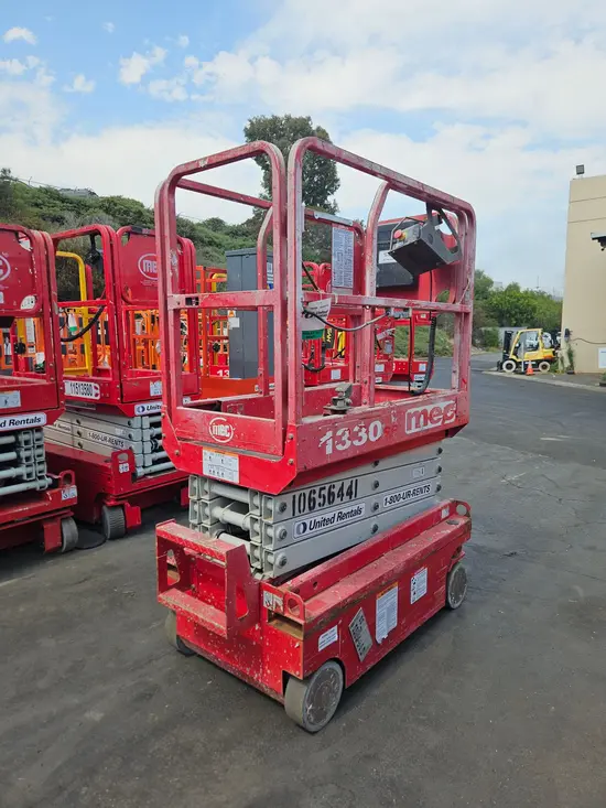 2017 MEC 1330SE Scissor Lift