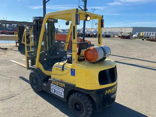 2017 HYSTER H50XT Warehouse Forklift
