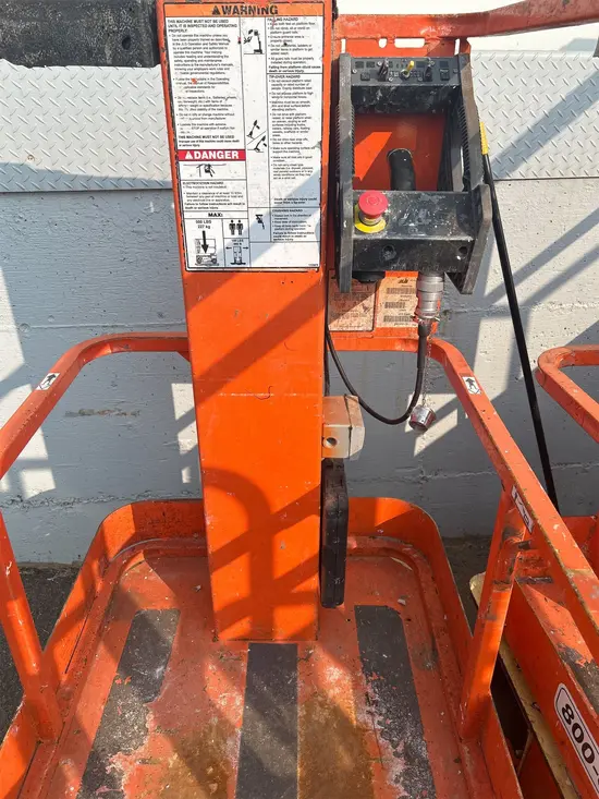2014 JLG 1230ES Self-Propelled One-Person Lift