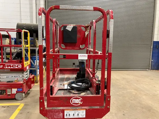 2018 MEC MICRO 19 Scissor Lift