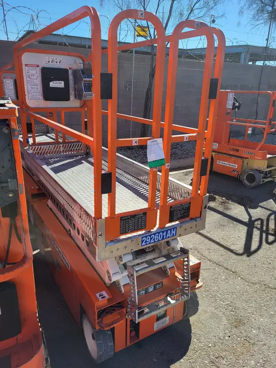 2022 Snorkel S3215L Scissor Lift