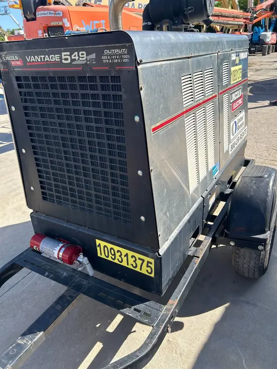 2019 Lincoln Electric VANTAGE 549 Welder