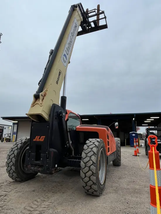 2016 JLG 642 Forklift