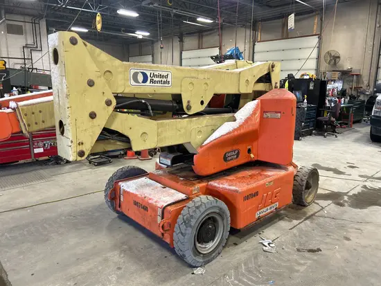2012 JLG E400AJPN Articulating Boom Lift