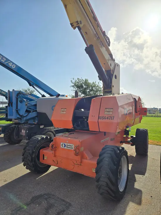 2017 JLG 800S Boom Lift