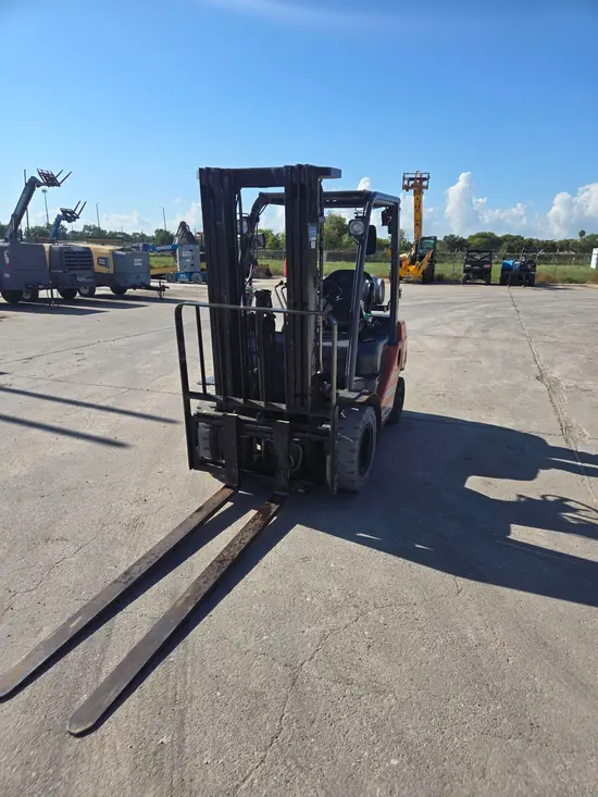 2018 Toyota 8FGU25 Warehouse Forklift