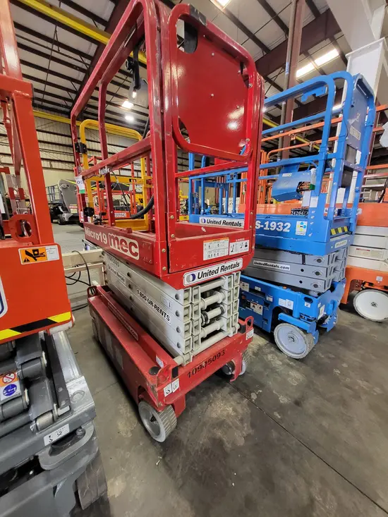 2019 MEC MICRO 19 Scissor Lift
