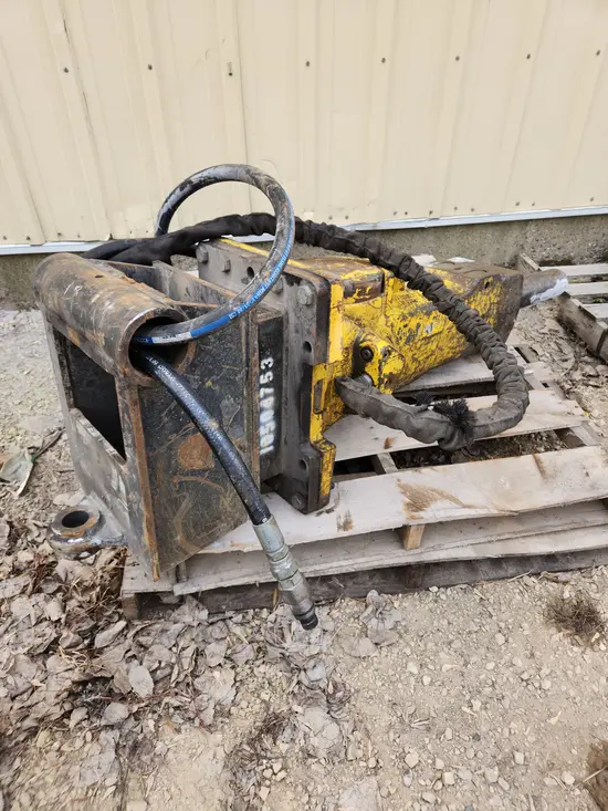 2016 Atlas Copco SB 452 Attachment