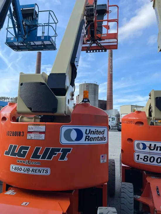 2014 JLG E450AJ Articulating Boom Lift