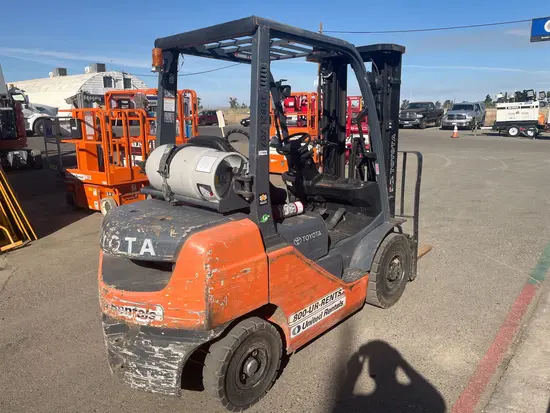2018 Toyota 8FGU25 Warehouse Forklift