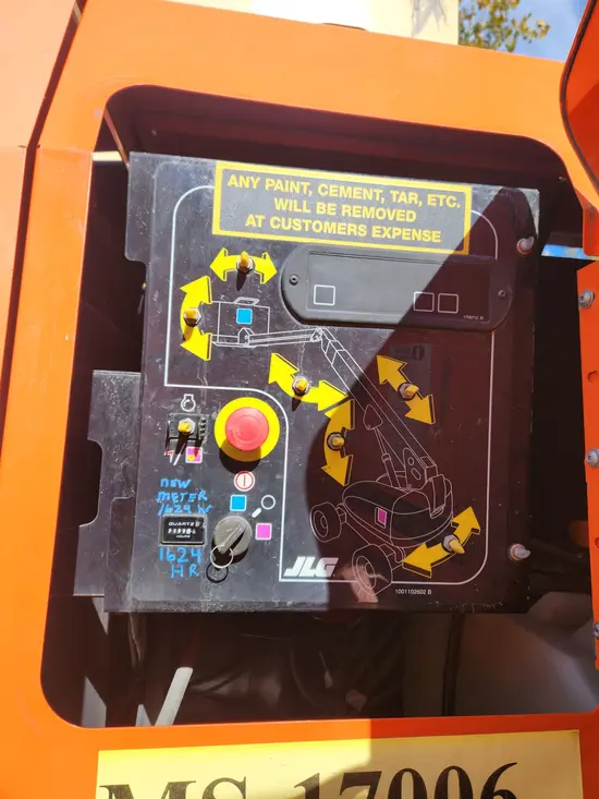 2017 JLG 860SJ Boom Lift