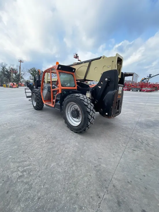 2016 JLG 1055 Forklift