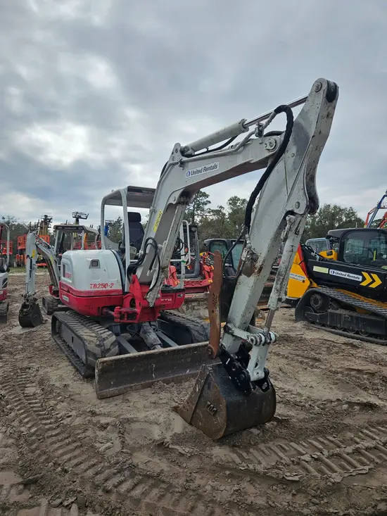 2019 Takeuchi TB250-2 Mini Excavator