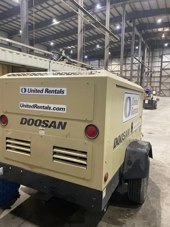 2021 Doosan P425/HP375WCUT4 Air Compressor