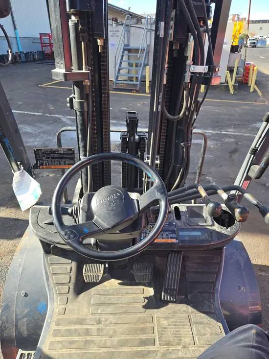 2019 Toyota 8FGU30 Warehouse Forklift