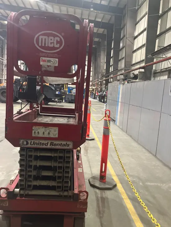 2018 MEC MICRO 19 Scissor Lift