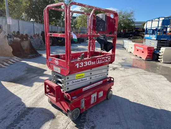 2017 MEC 1330SE Scissor Lift