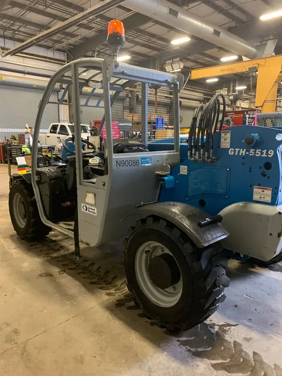 2015 Genie GTH-5519 Forklift