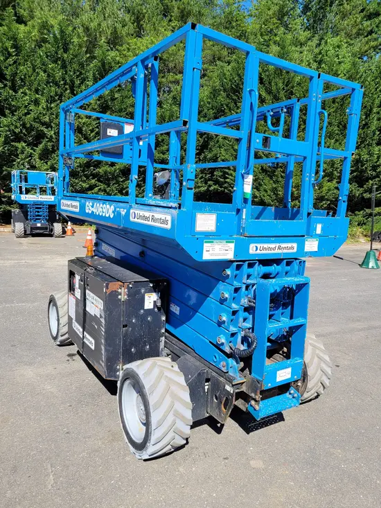 2016 Genie GS-4069DC Scissor Lift