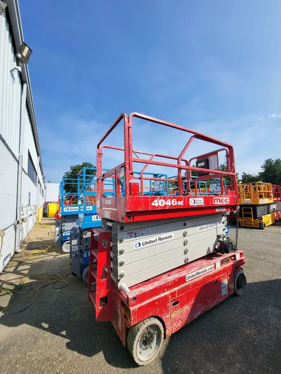 2017 MEC 4046SE Scissor Lift