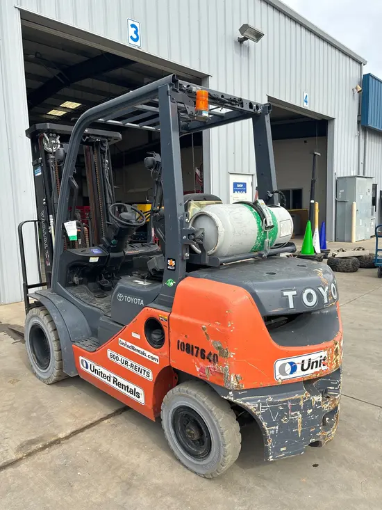 2018 Toyota 8FGU25 Warehouse Forklift