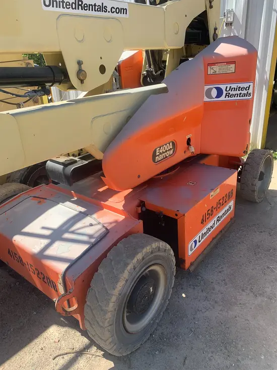 2014 JLG E400AN Articulating Boom Lift