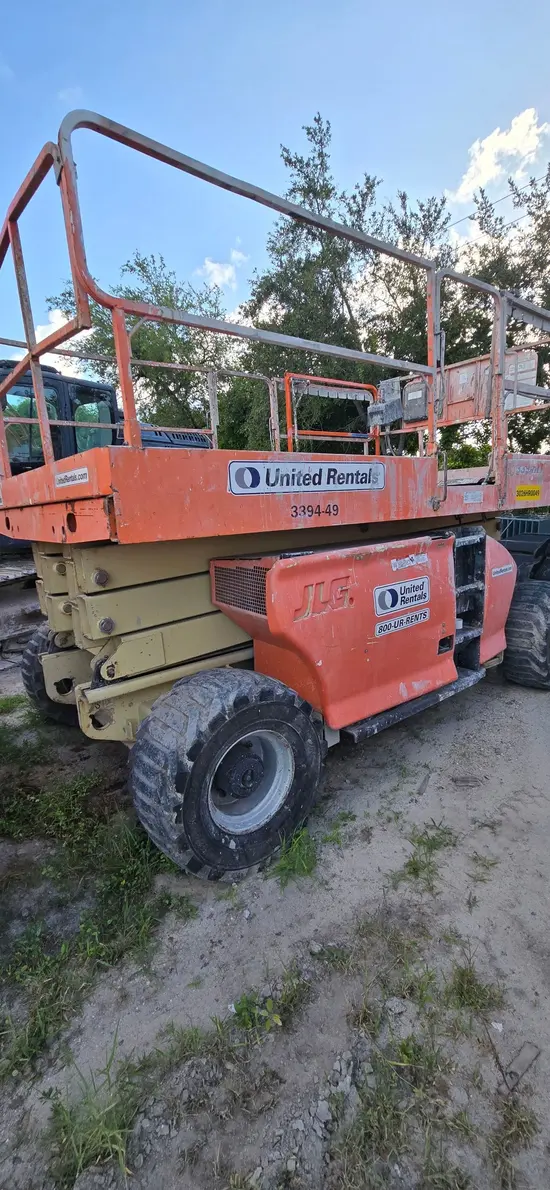 2014 JLG 3394RT Rough Terrain Scissor Lift