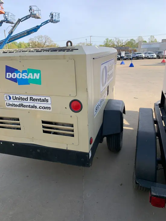 2018 Doosan P425/HP375WCUT4 Air Compressor