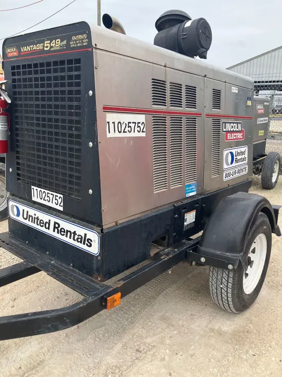 2019 Lincoln Electric VANTAGE 549 Welder