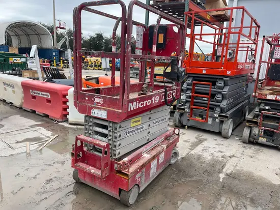 2018 MEC MICRO 19 Scissor Lift