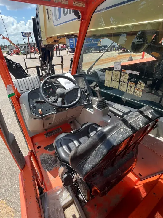 2016 JLG 1055 Forklift