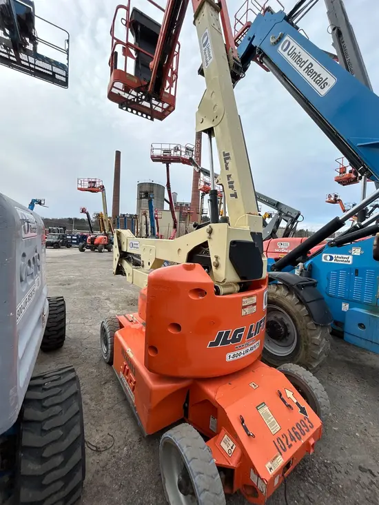 2014 JLG E400AJPN Articulating Boom Lift