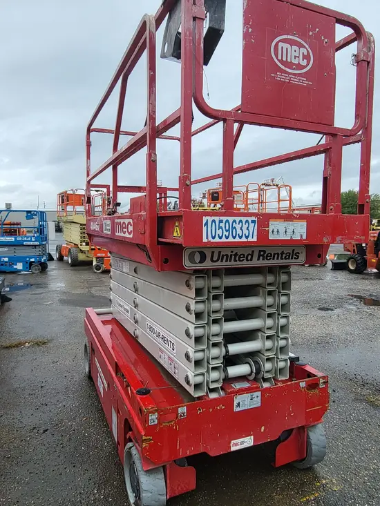 2017 MEC 4046SE Scissor Lift