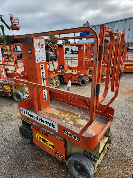 2019 JLG 1230ES Self-Propelled One-Person Lift