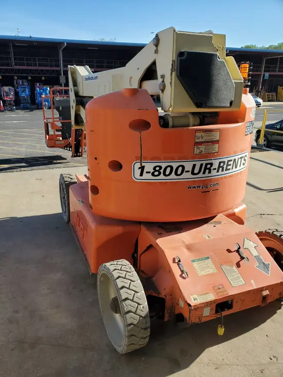 2013 JLG E400AN Articulating Boom Lift
