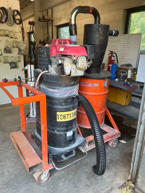 2018 Husqvarna SOFF-CUT 1000 Vacuum