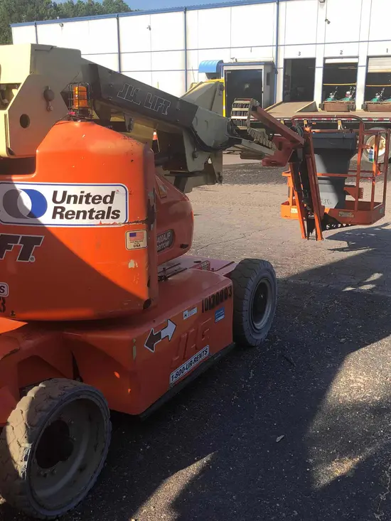 2013 JLG E400AJPN Articulating Boom Lift