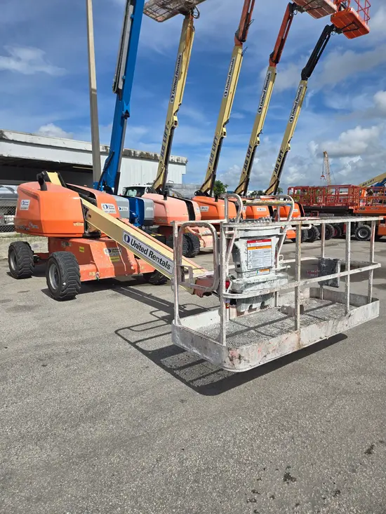 2017 JLG 400S Boom Lift